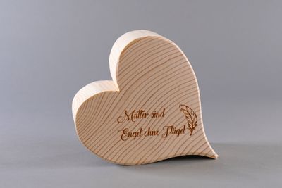 Herz klassisch
"Mütter sind Engel ohne Flügel"