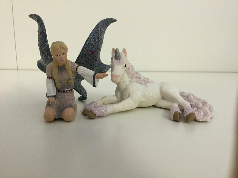 Schleich Lindariel mit Fohlen 70424 Schleich Lindariel mit Fohlen 70424