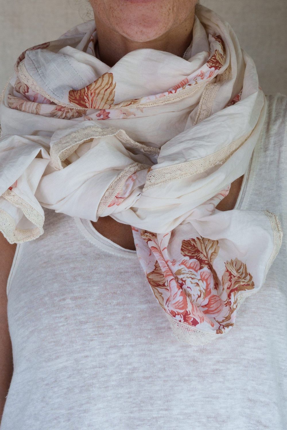 °*DERNIERE PIECE Écharpe Pauline fleurs -40%