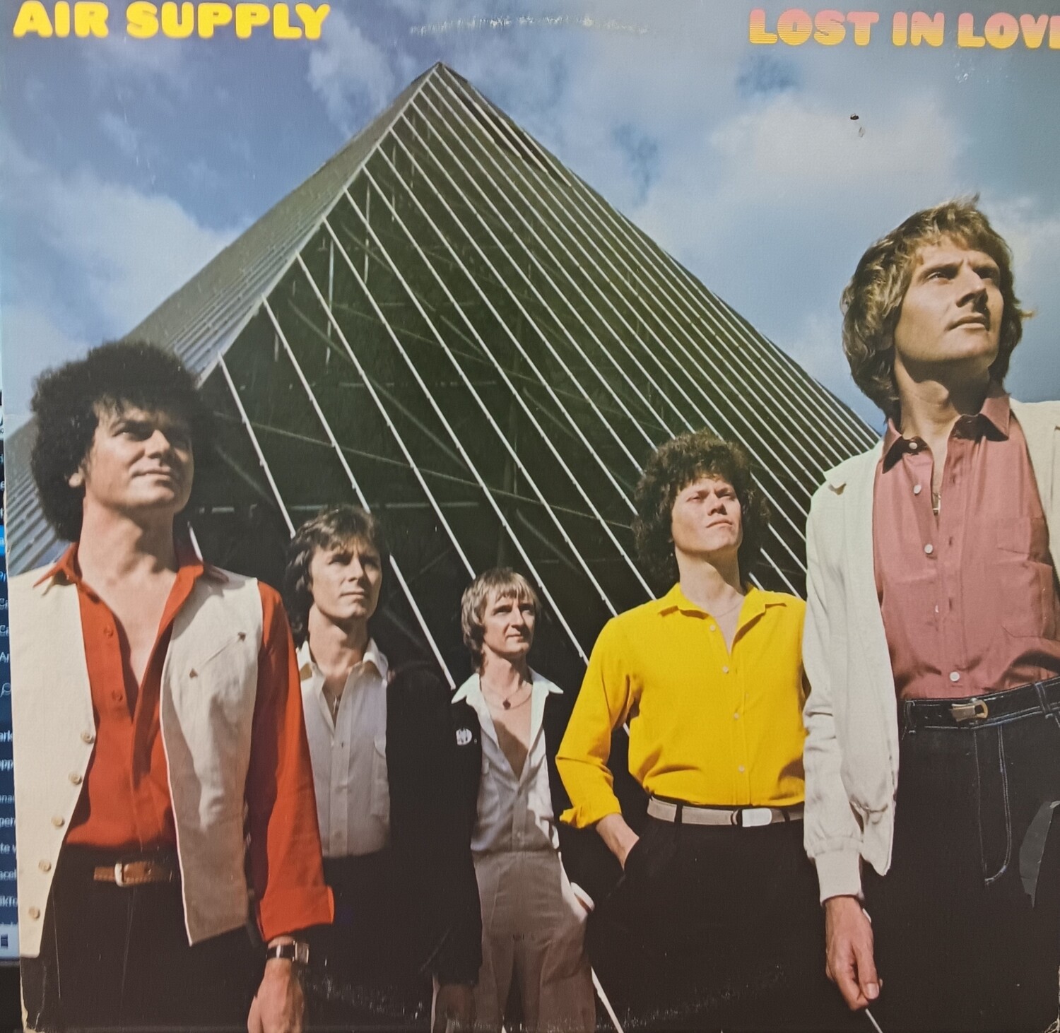 AIR SUPPLY - Lost in love