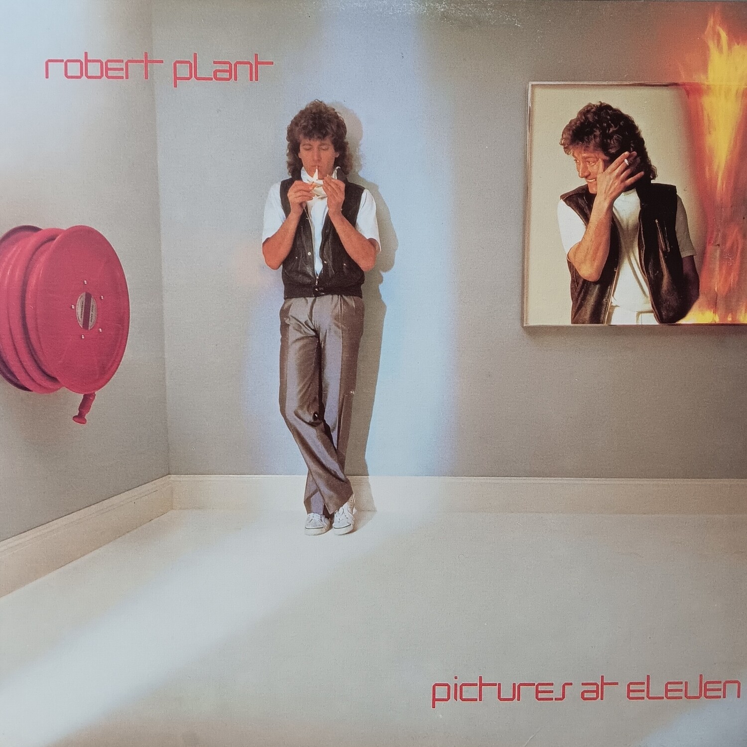 ROBERT PLANT - Pictures at eleven