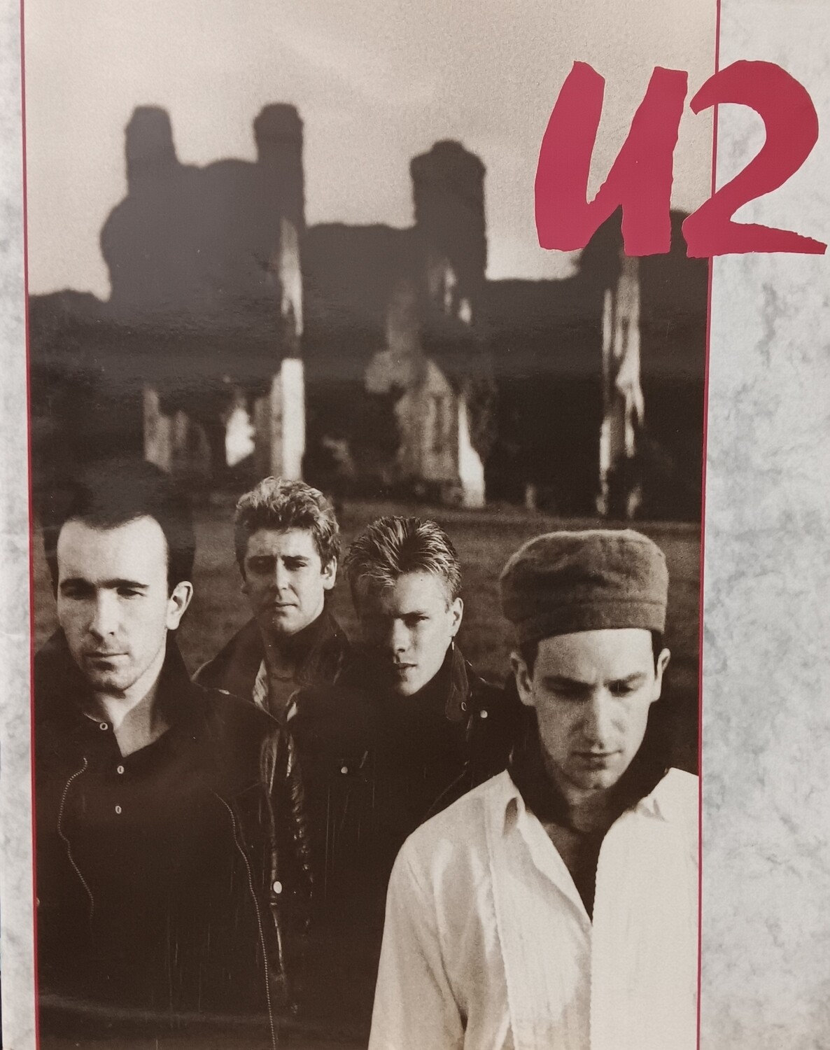 TOUR BOOK U2 UNFORGETTABLE FIRE (TOUR BOOK)