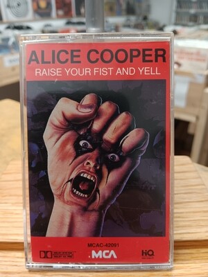 ALICE COOPER - Raise your fist and yell (CASSETTE)