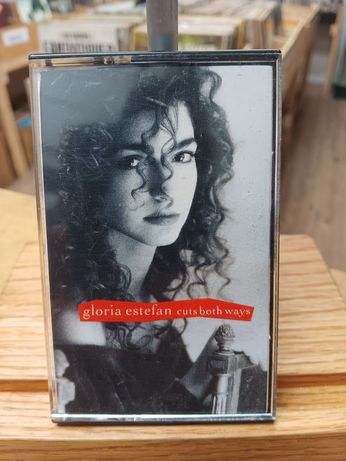 GLORIA ESTEFAN - Cuts both ways (CASSETTE)