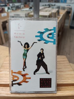 C + C MUSIC FACTORY - Gonna make you sweat (CASSETTE)