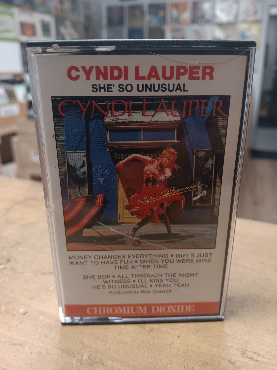CYNDI LAUPER - She&#39;s so unusual (CASSETTE)
