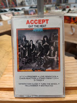 ACCEPT - Eat the heat (CASSETTE)