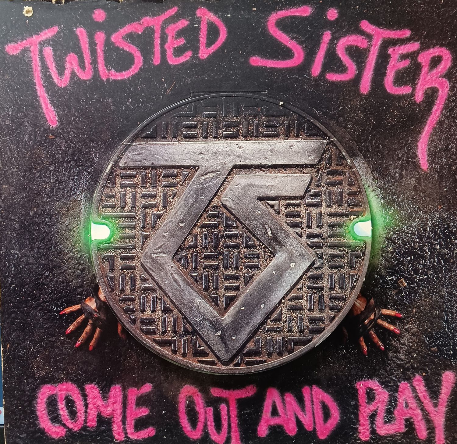 TWISTED SISTER - Come out and play