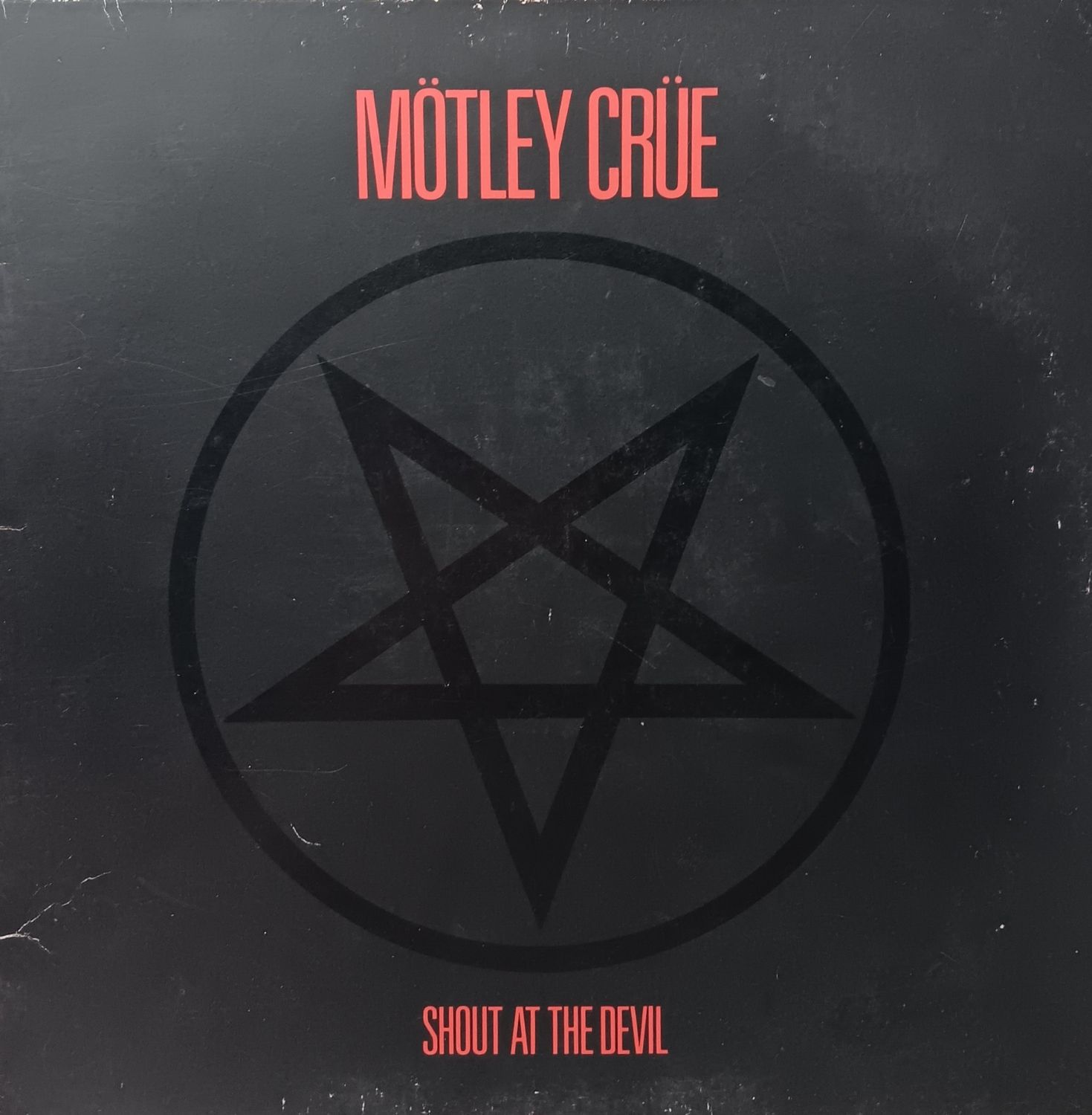 MOTLEY CRUE - Shout at the devil