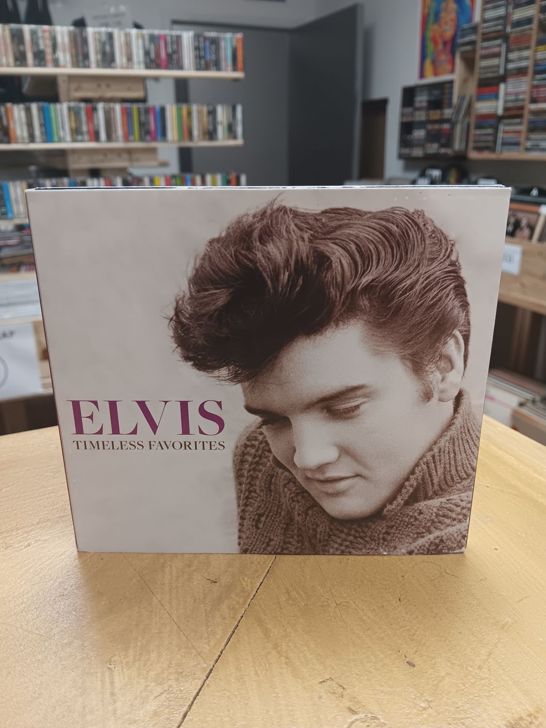 ELVIS PRESLEY - Timeless Favorites (CD)