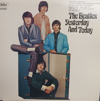THE BEATLES - Yesterday &amp; Today