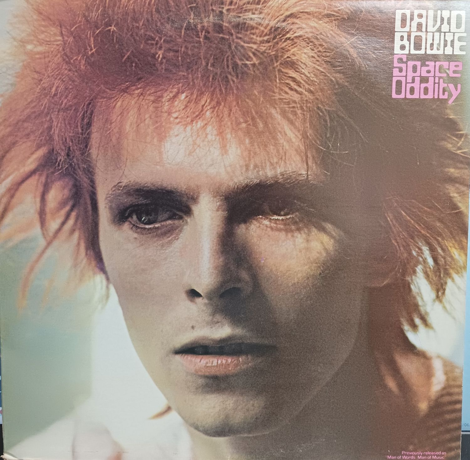 DAVID BOWIE - Space Oddity