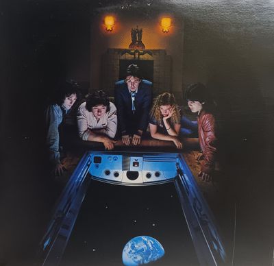 WINGS - Back to the egg