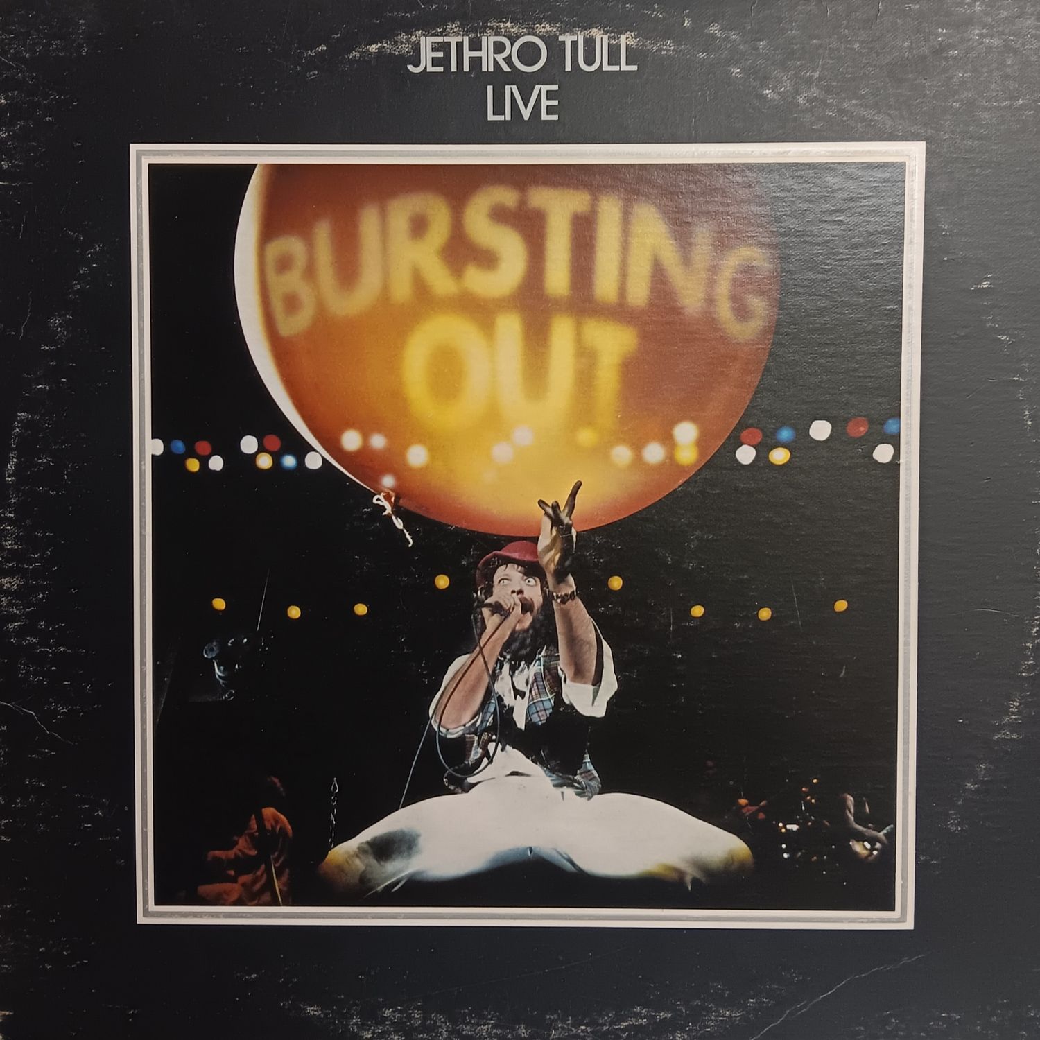 JETHRO TULL - Bursting out