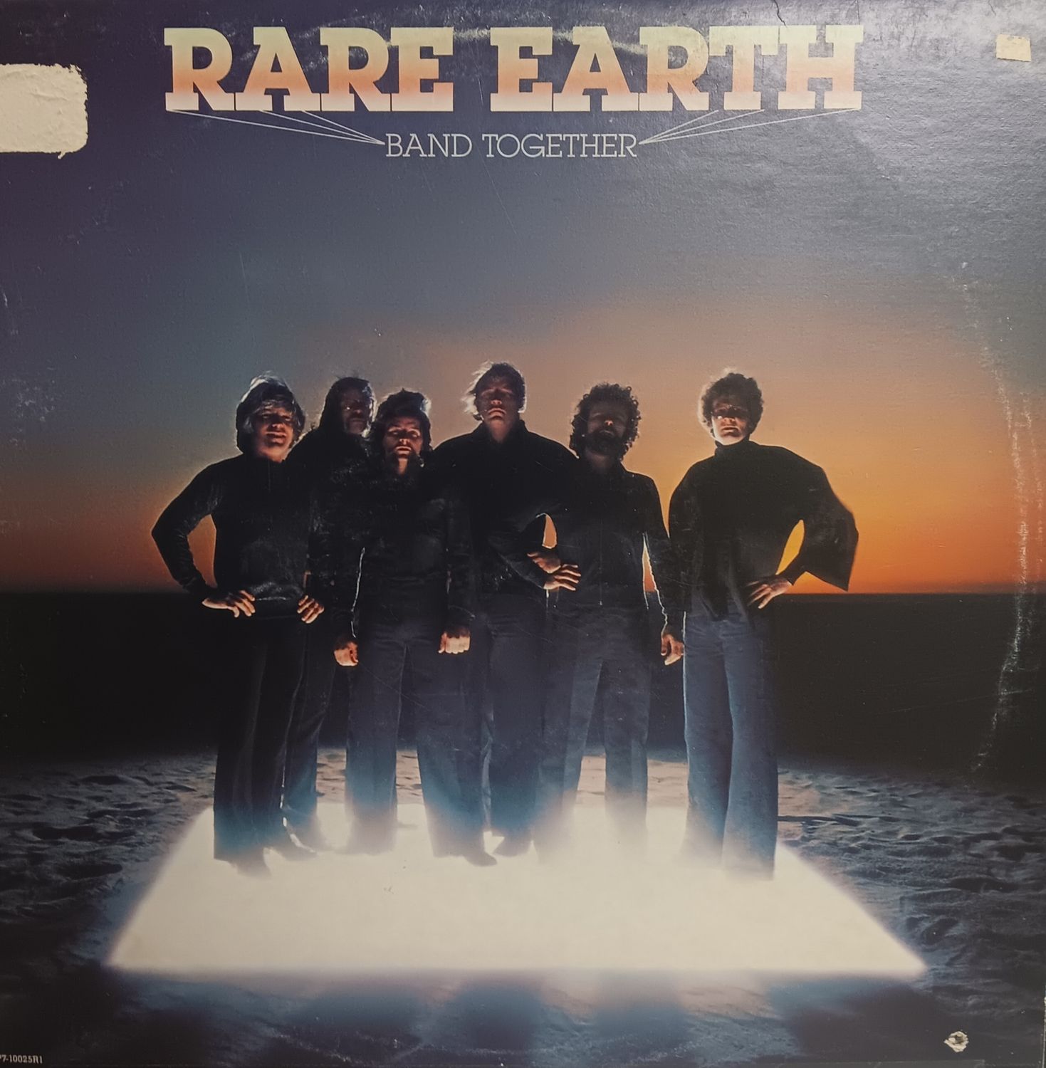 RARE EARTH - Band together