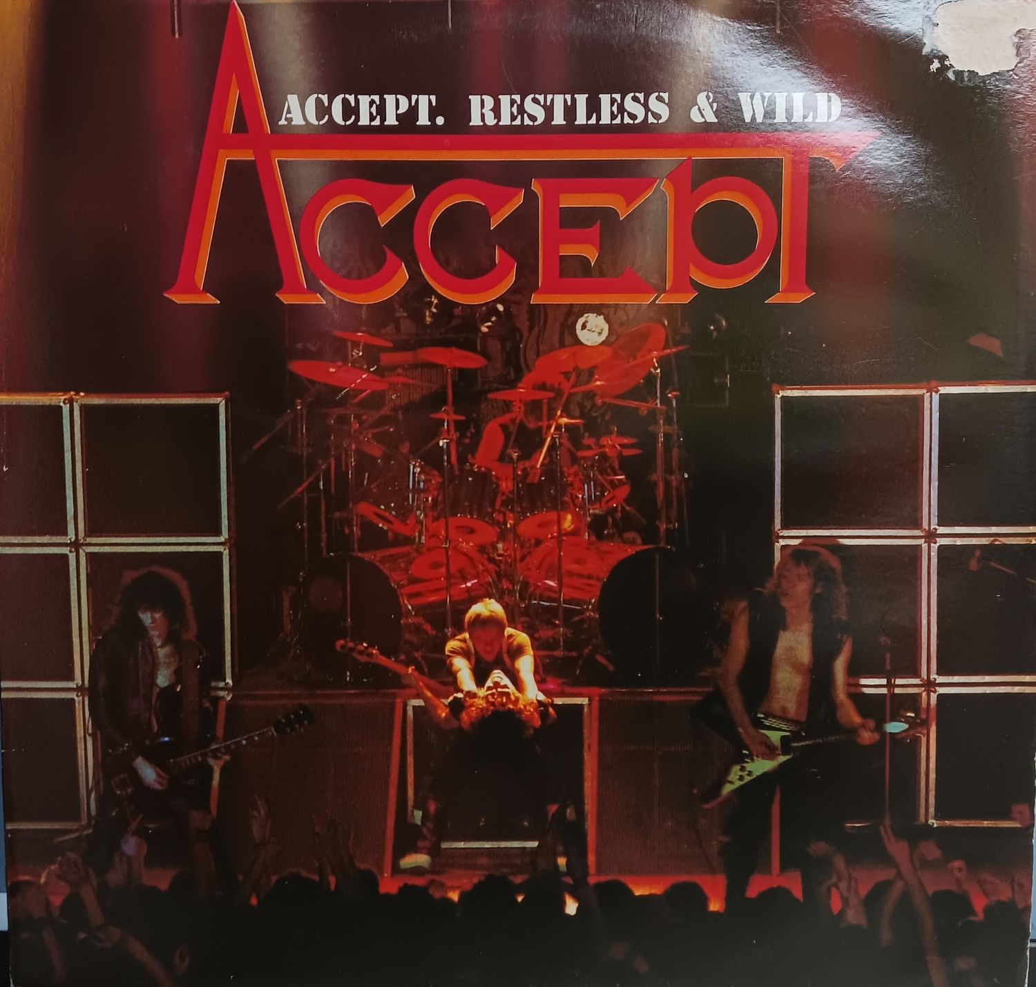 ACCEPT - Restless and wild (UK / ROUGE)