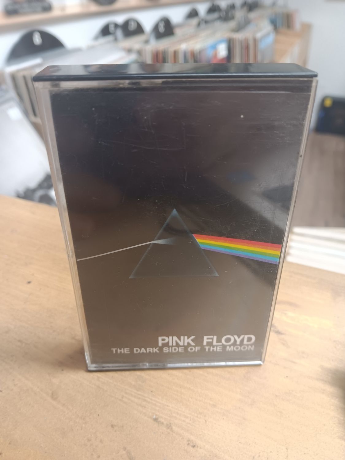 PINK FLOYD - The dark side of the moon (CASSETTE)