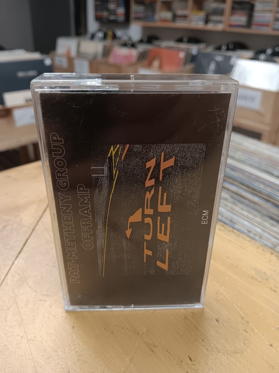 PAT METHENY GROUP - Turn left (CASSETTE)