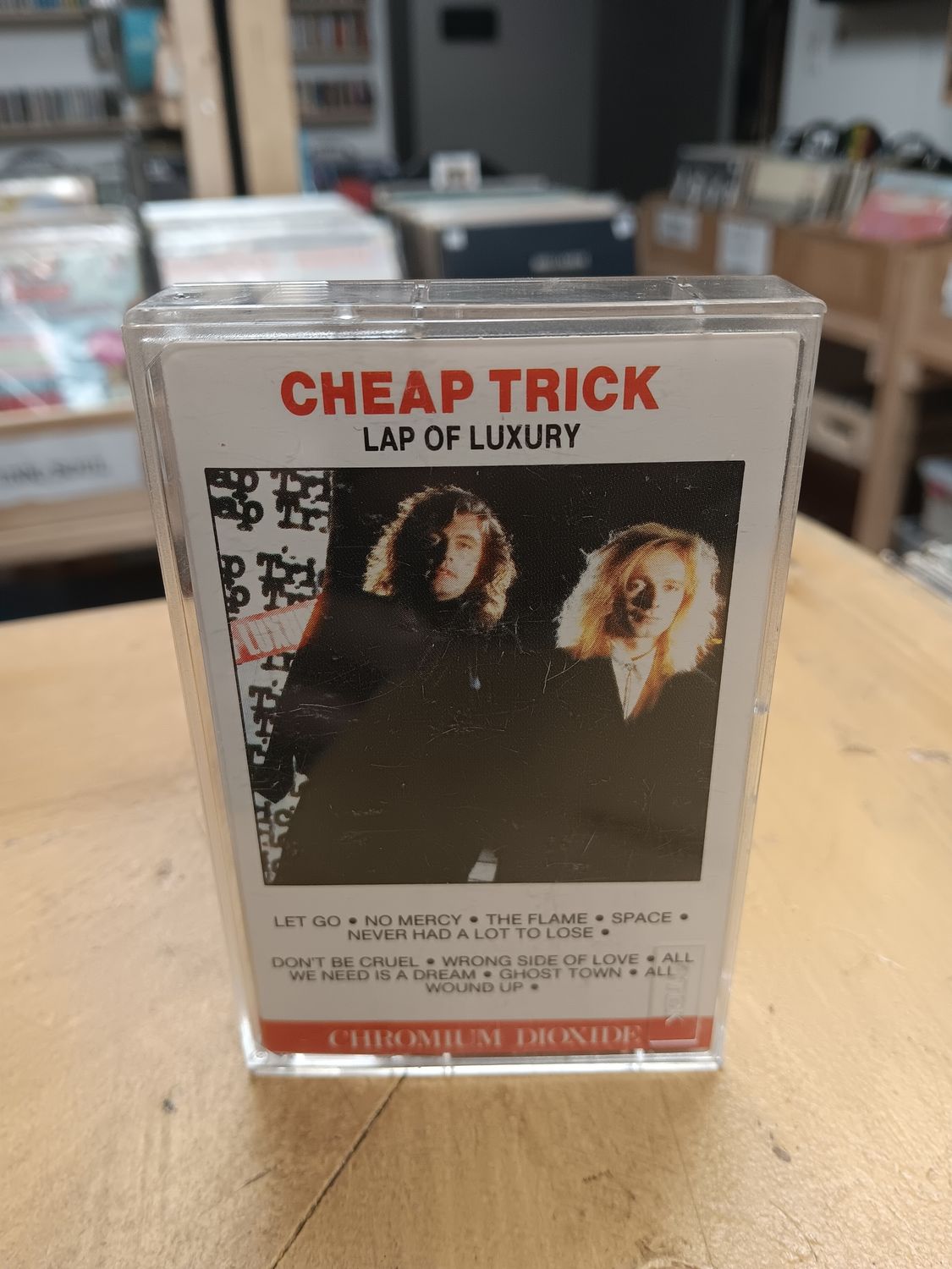 CHEAP TRICK - Lap of luxury (CASSETTE)