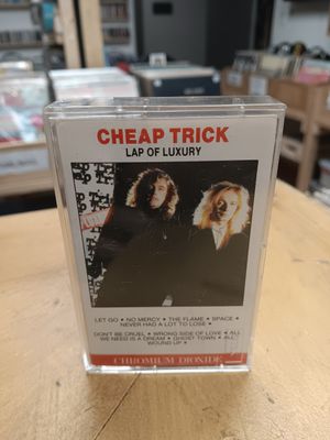 CHEAP TRICK - Lap of luxury (CASSETTE)