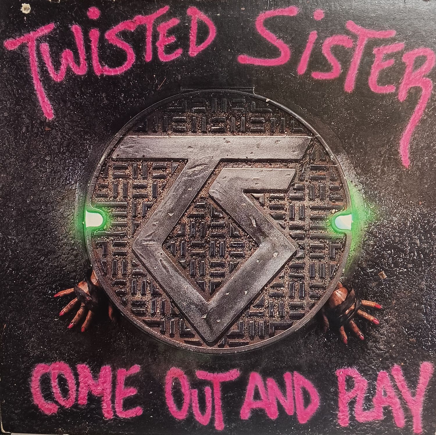 TWISTED SISTER - Come out and play