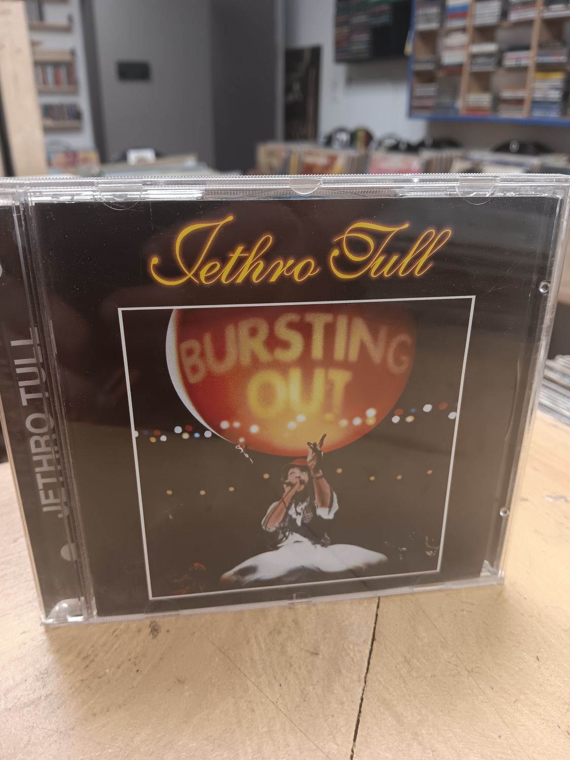 JETHRO TULL - BURSTING OUT (CD / RUSSIA)