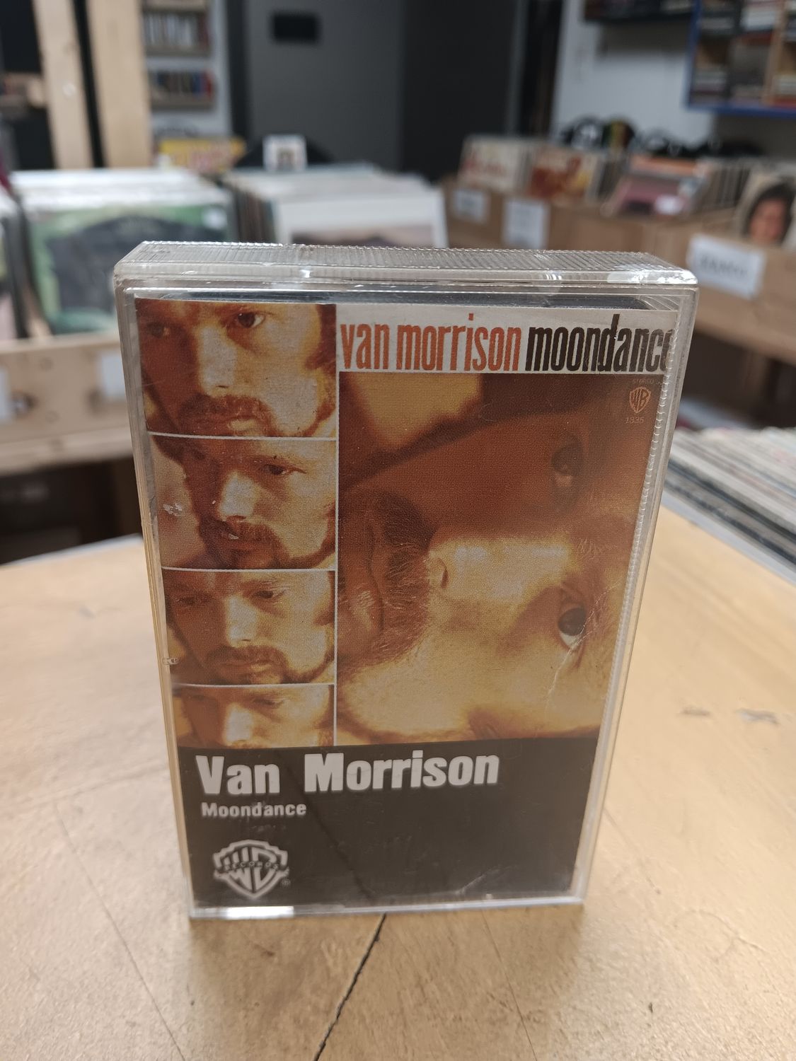 VAN MORRISON - MOONDANCE (CASSETTE)