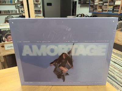 JISOO - AMORTAGE (BLOOM EDITION BOXSET CD)