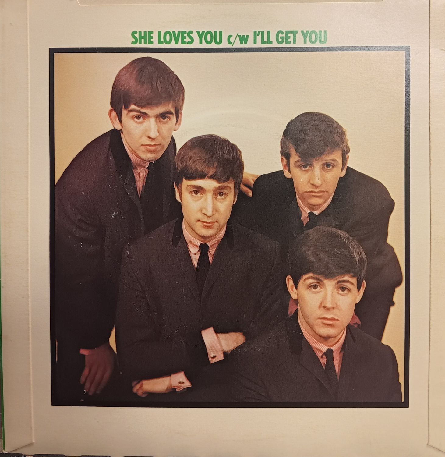 THE BEATLES - SHE LOVES YOU / I&#39;LL GET YOU (7&quot;-45RPM)