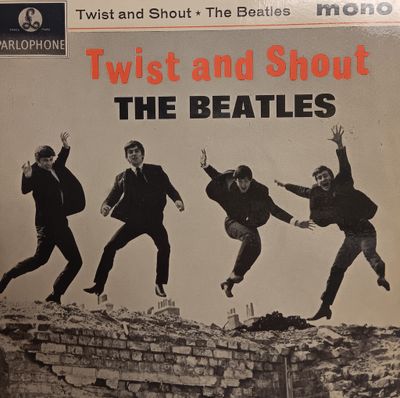 THE BEATLES - TWIST AND SHOUT E.P. (7"-45RPM)