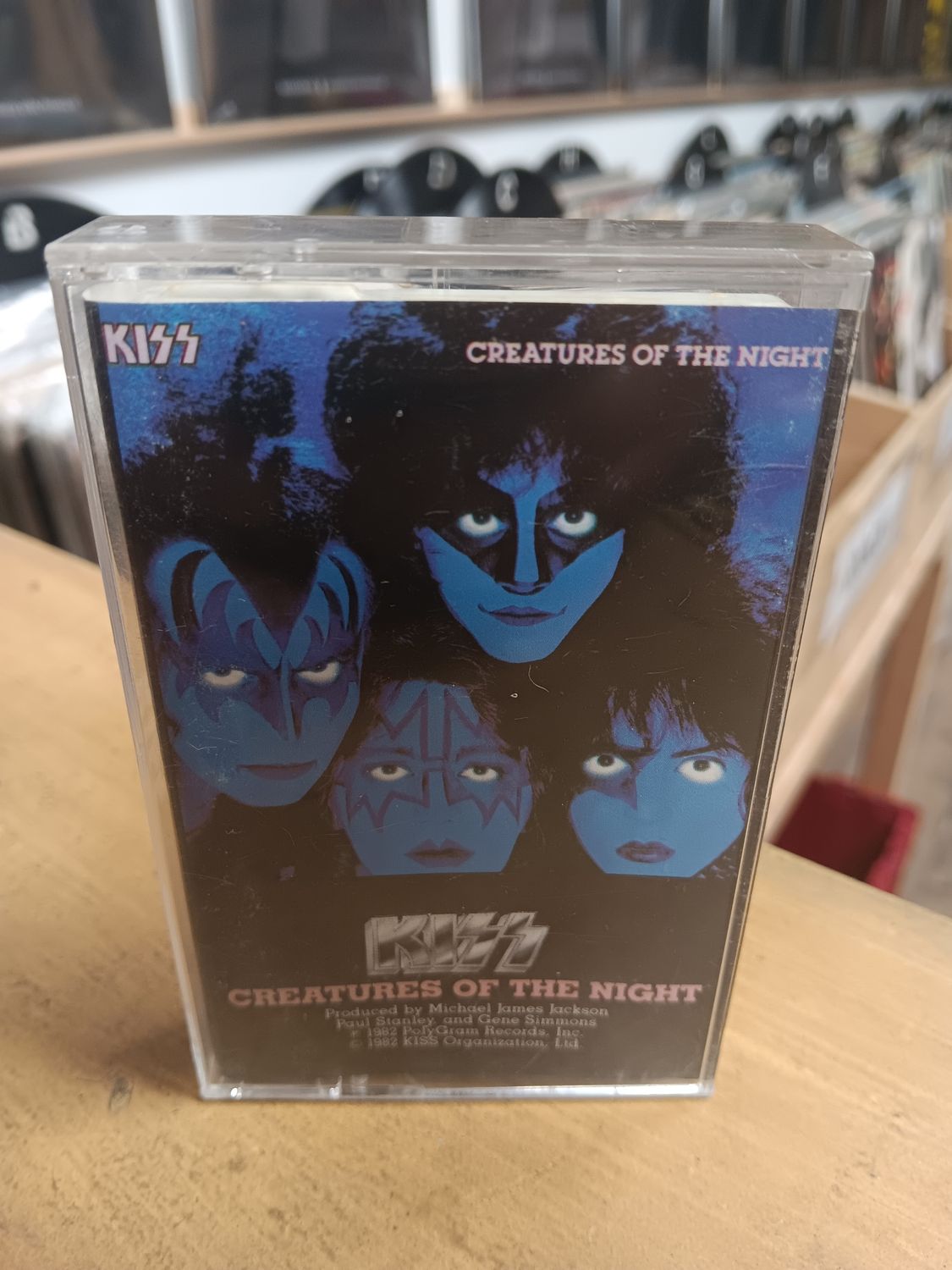 KISS - CREATURES OF THE NIGHT (CASSETTE)