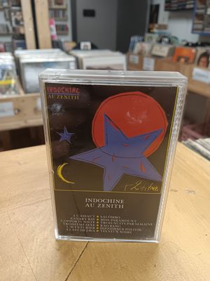 INDOCHINE - AU ZENITH (CASSETTE)