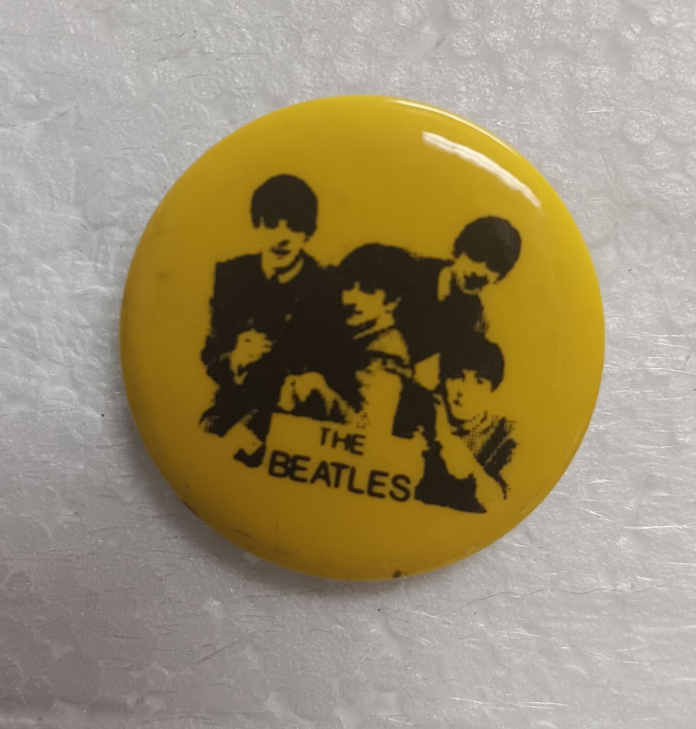 MACARON VINTAGE THE BEATLES JAUNE