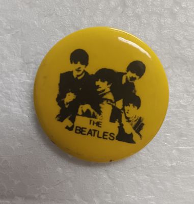 MACARON VINTAGE THE BEATLES JAUNE