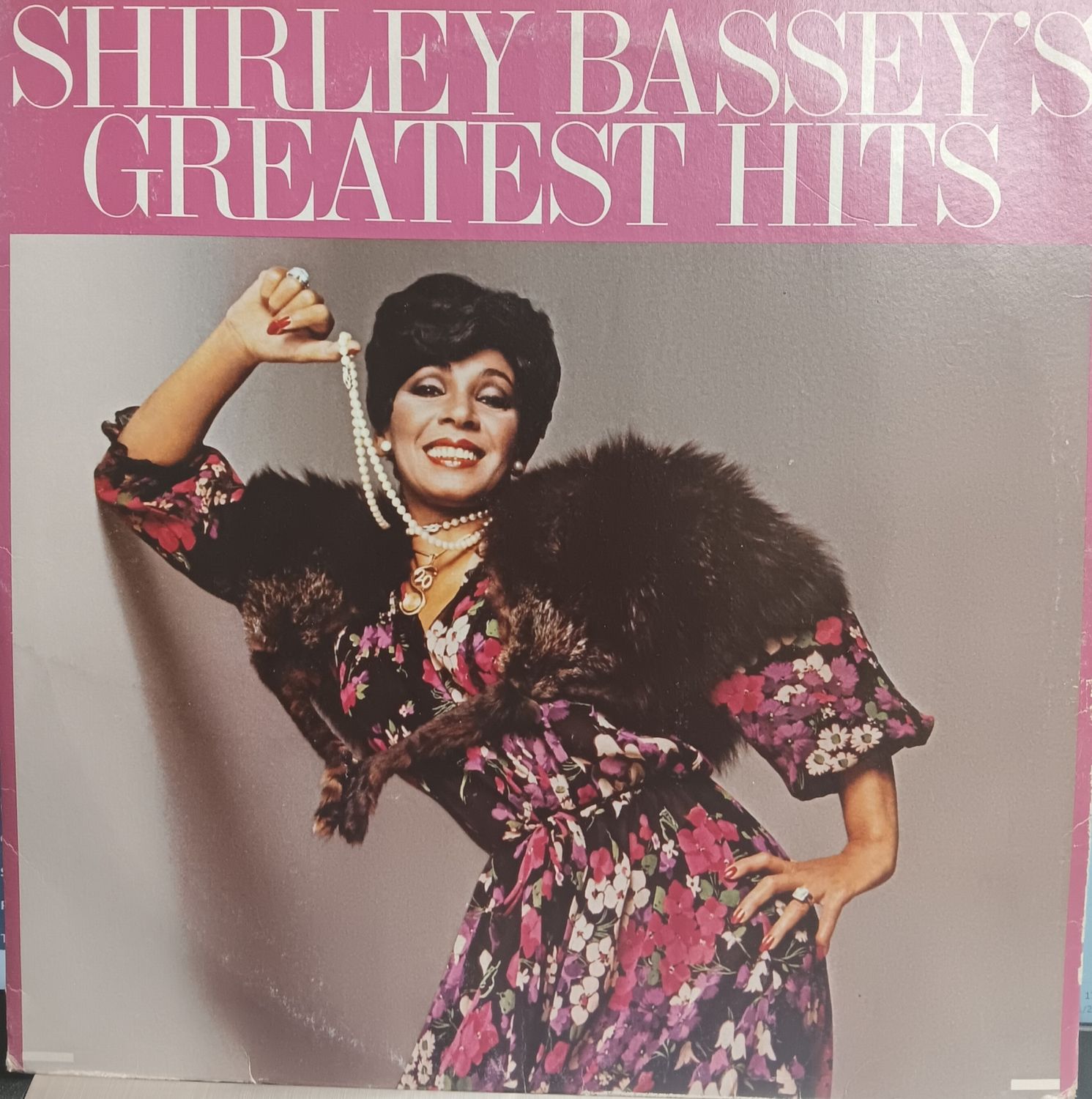 SHIRLEY BASSEY - SHIRLEY BASSEY&#39;S GREATEST HITS