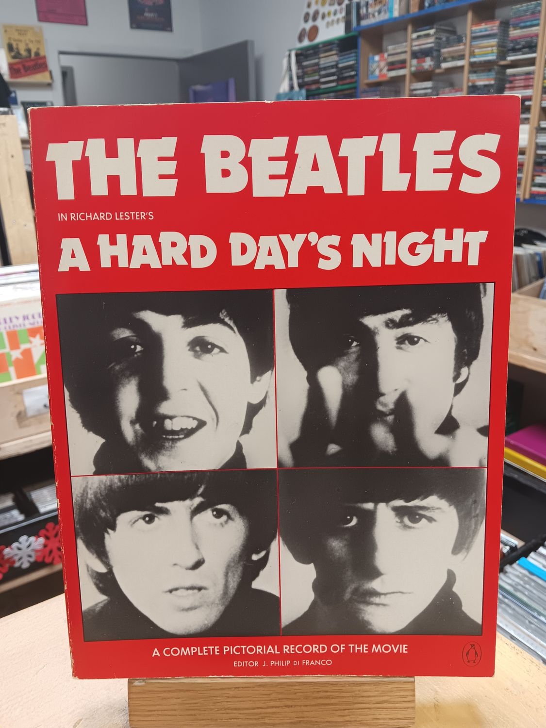 RICHARD LESTER - THE BEATLES A HARD DAY&#39;S NIGHT PICTORIAL (LIVRE)