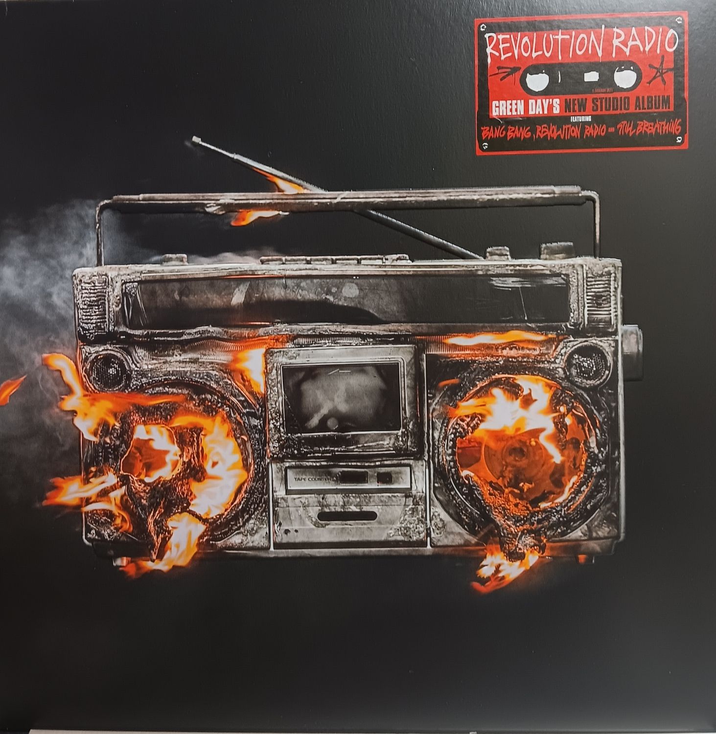GREEN DAY - REVOLUTION RADIO