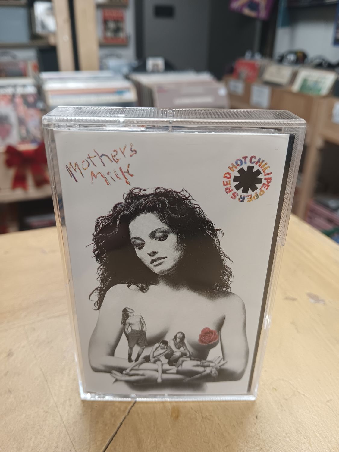 RED HOT CHILI PEPPERS - MOTHER&#39;S MILK (CASSETTE)