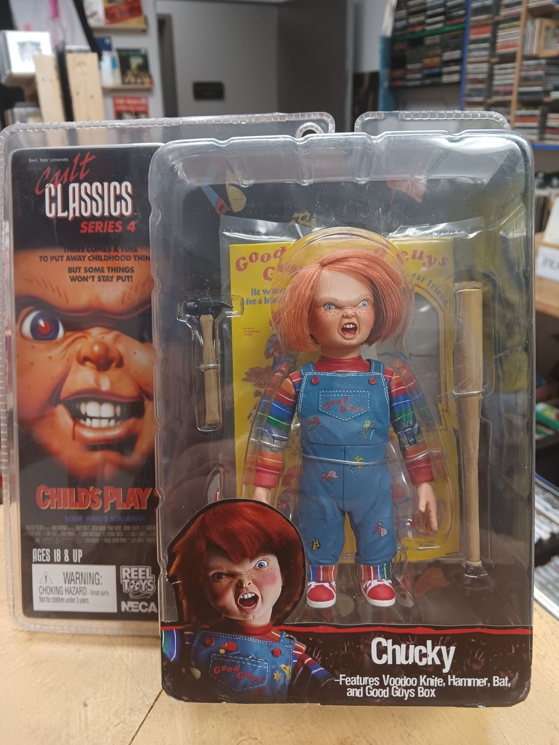 NECA Cult Classics Series 4 – Chucky (Child’s Play)
