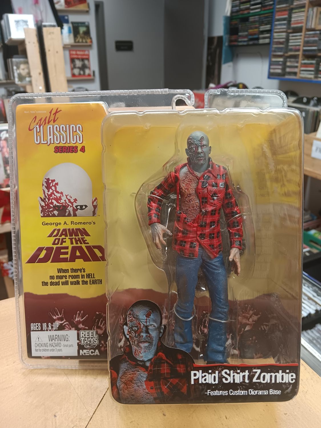 NECA – Cult Classics Series 4 – Plaid Shirt Zombie (Dawn of the dead)