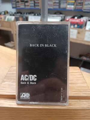 ACDC - BACK IN BLACK (CASSETTE)