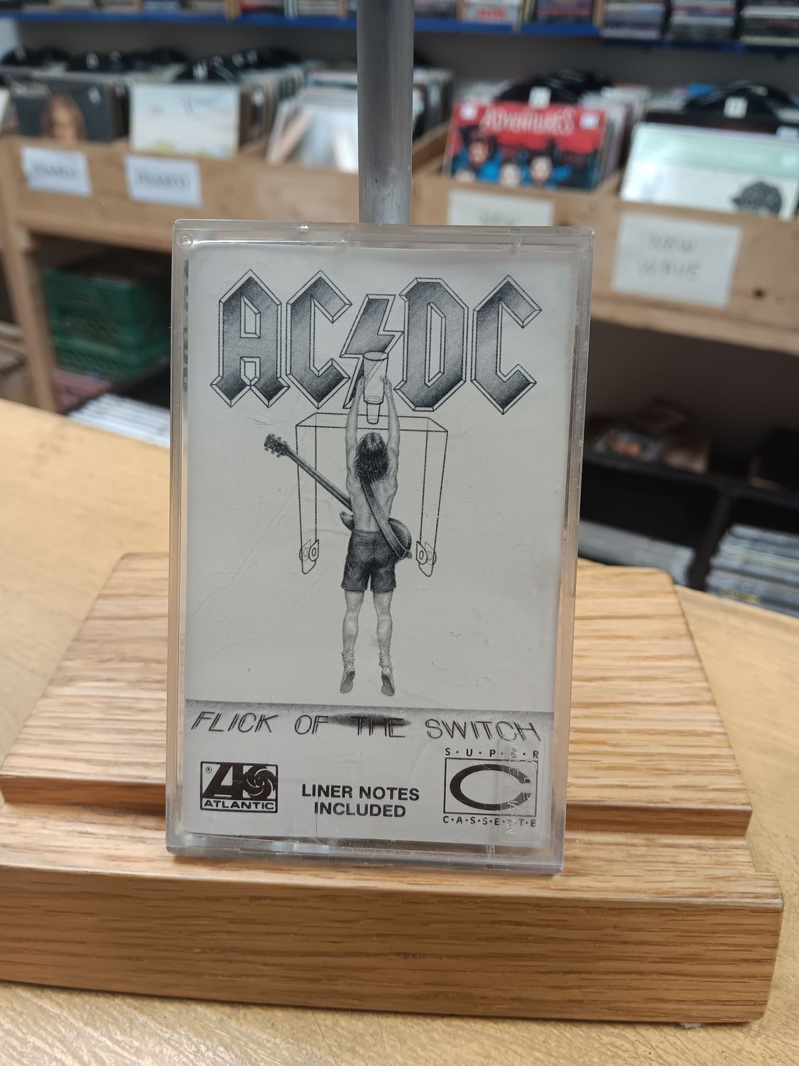 ACDC - FLICK OF THE SWITCH (CASSETTE)