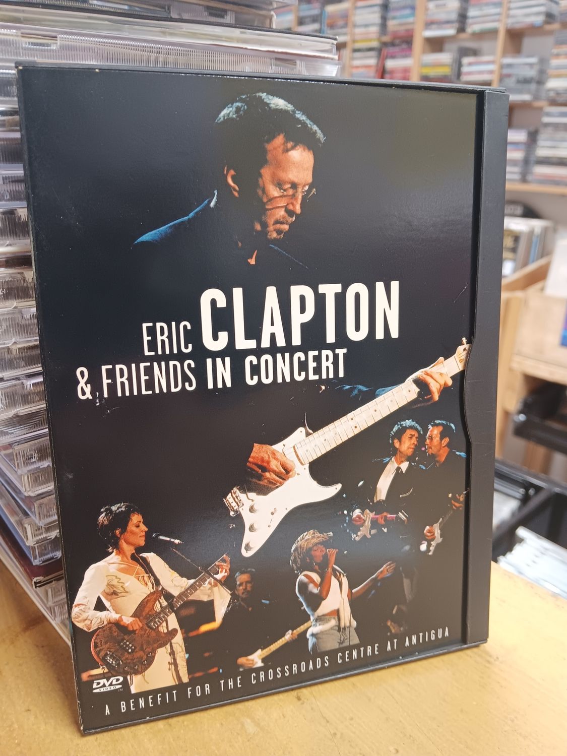 ERIC CLAPTON &amp; FRIENDS - A BENIFIT FOR THE CROSSROADS CENTRE AT ANTIGUA (DVD)