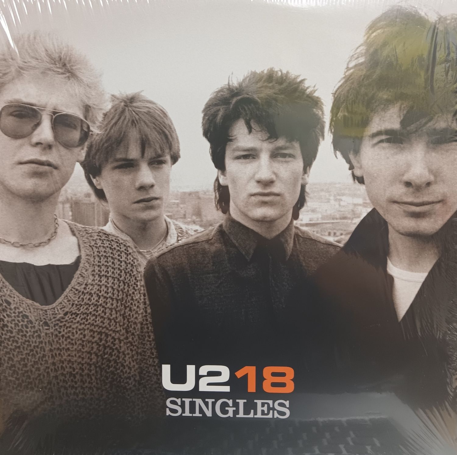 U2 - 18 SINGLES