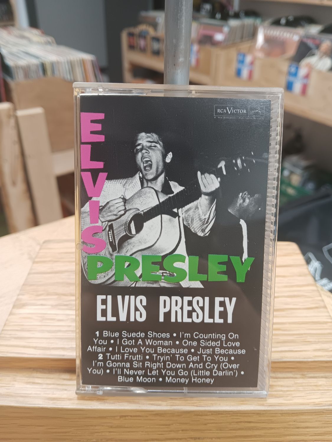 ELVIS PRESLEY - ELVIS PRESLEY (CASSETTE)