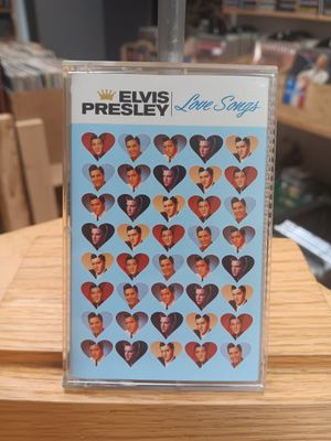 ELVIS PRESLEY - LOVE SONGS (CASSETTE)