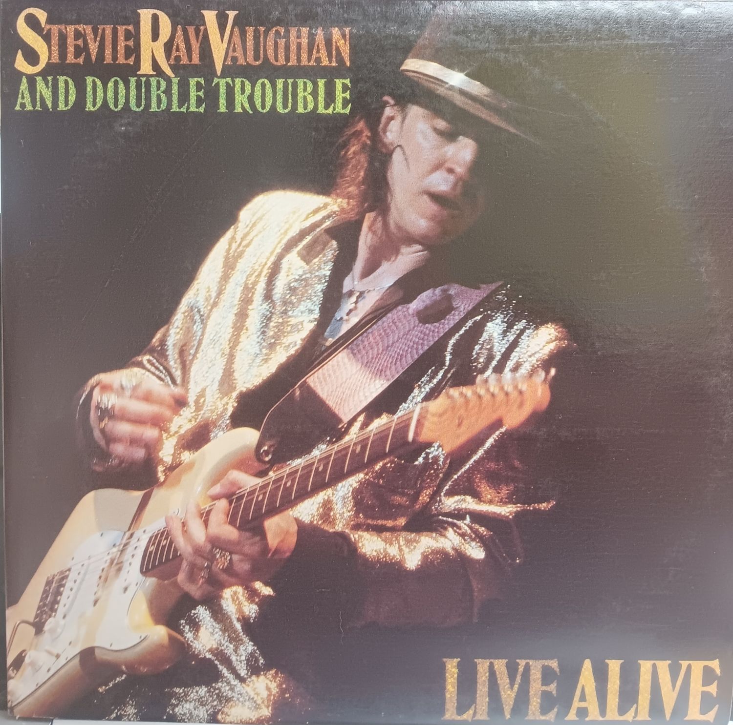 STEVIE RAY VAUGHAN AND DOUBLE TROUBLE - LIVE ALIVE