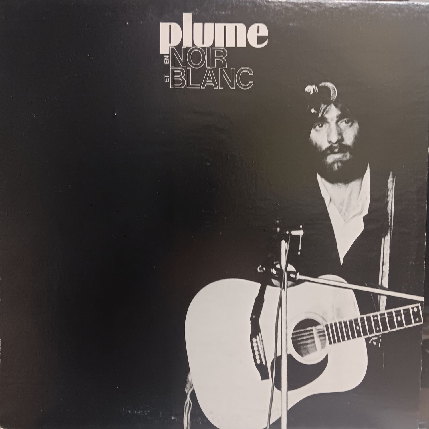 PLUME LATRAVERSE - EN NOIR ET BLANC