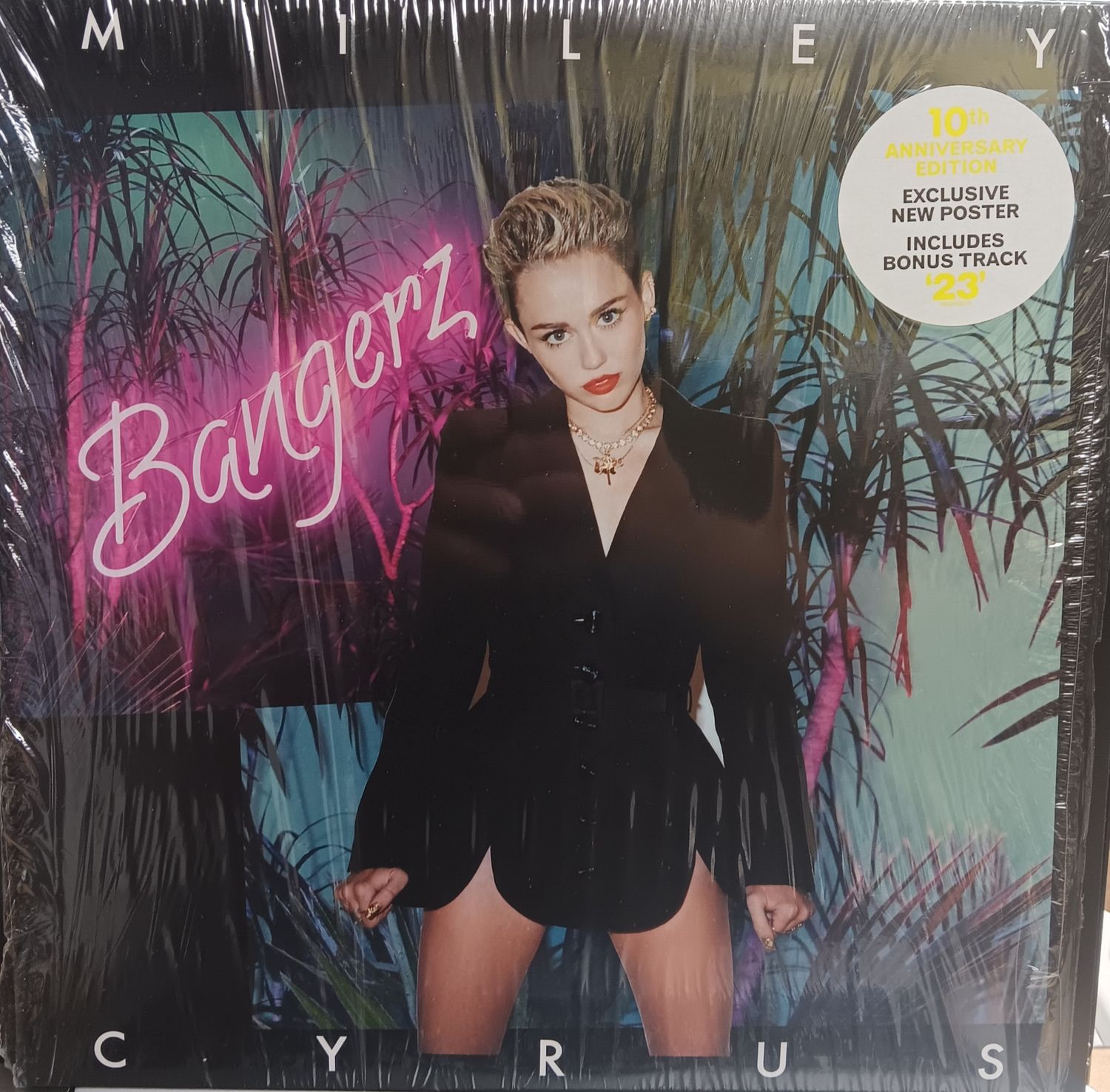 MILEY CYRUS - BANGERZ