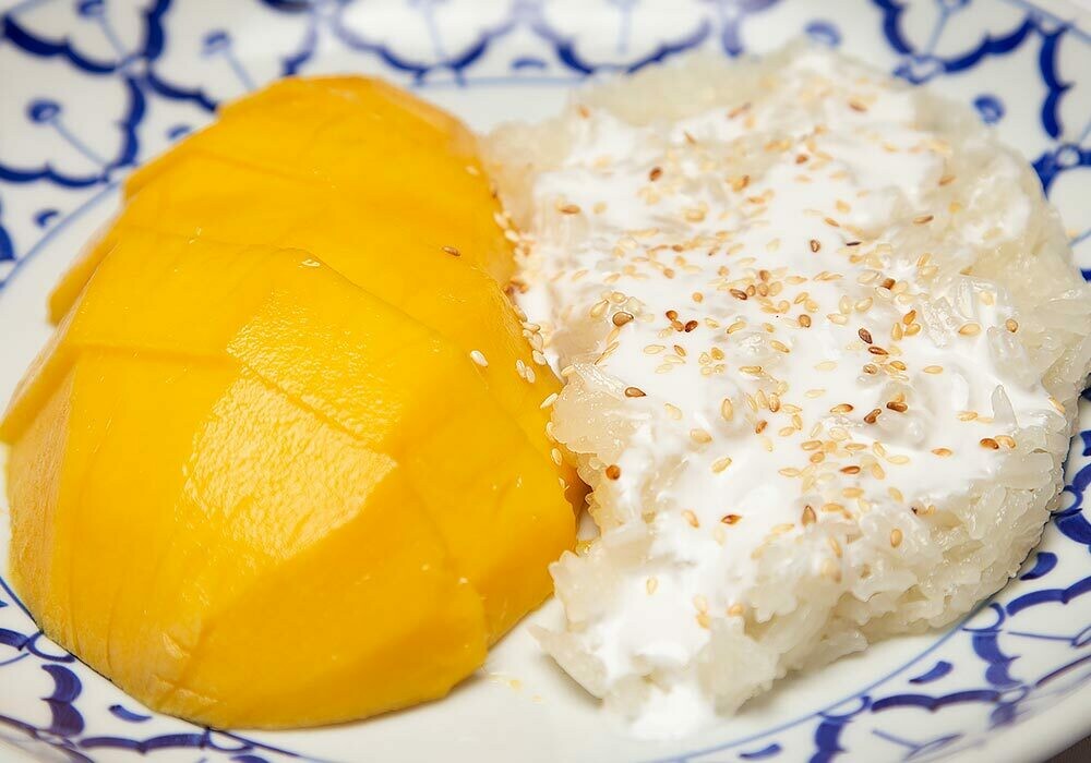 Sticky rice with Mango